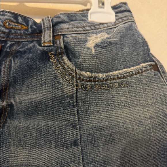 Zara Distressed Blue Jean Shorts - Picture 5 of 10